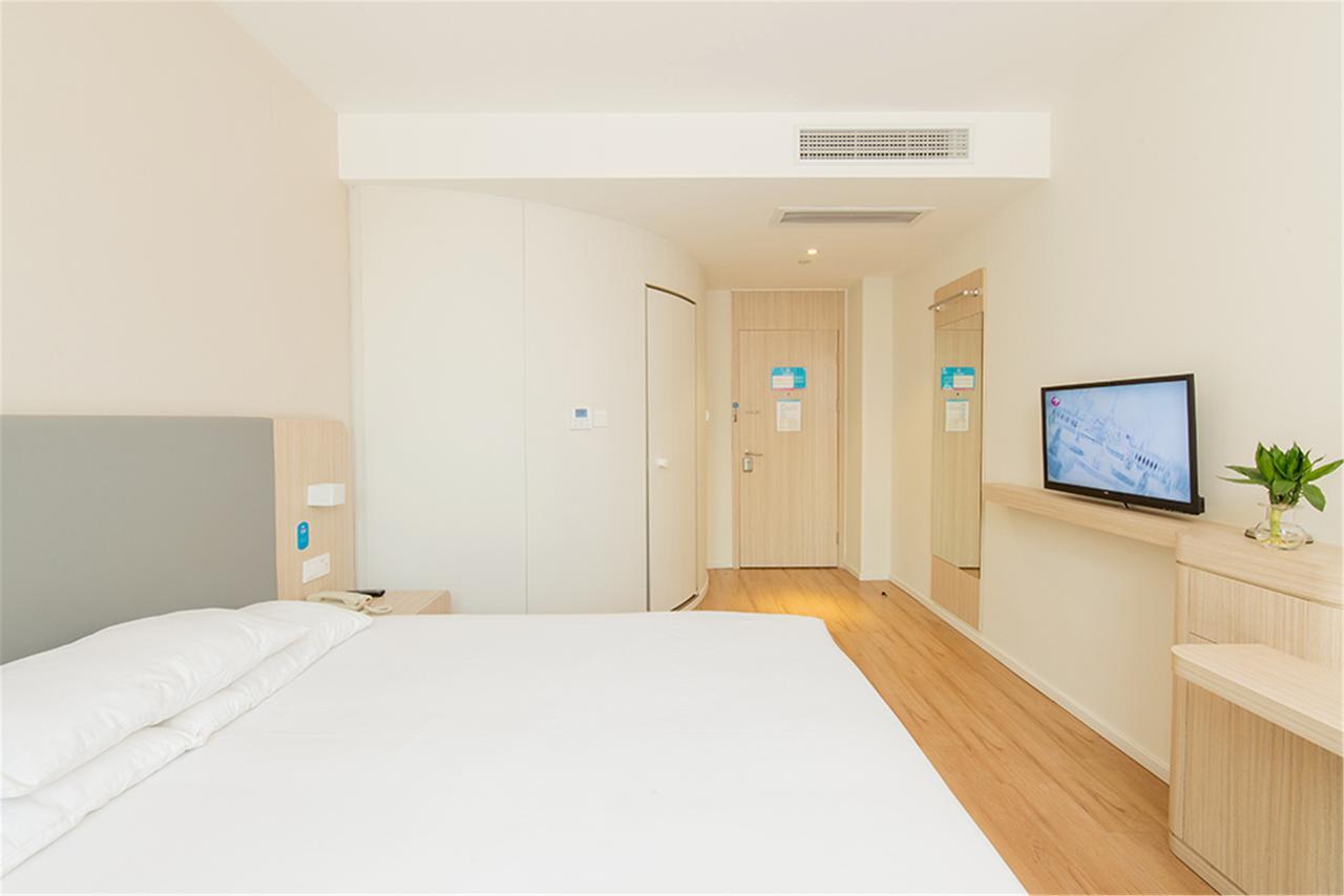 Hanting Hotel Shanghai Chunsha Jinhui Plaza Exterior photo